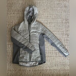 Women’s Eddie Bauer lightweight jacket size large